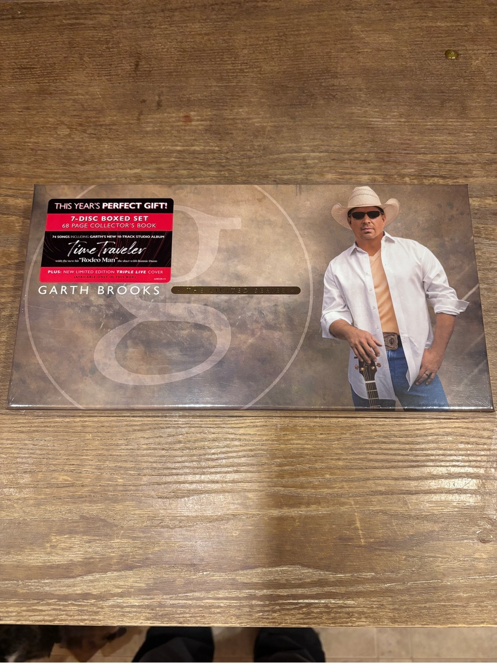 Garth Brooks 7-Disc Boxed Set - Brown/Tan Cover